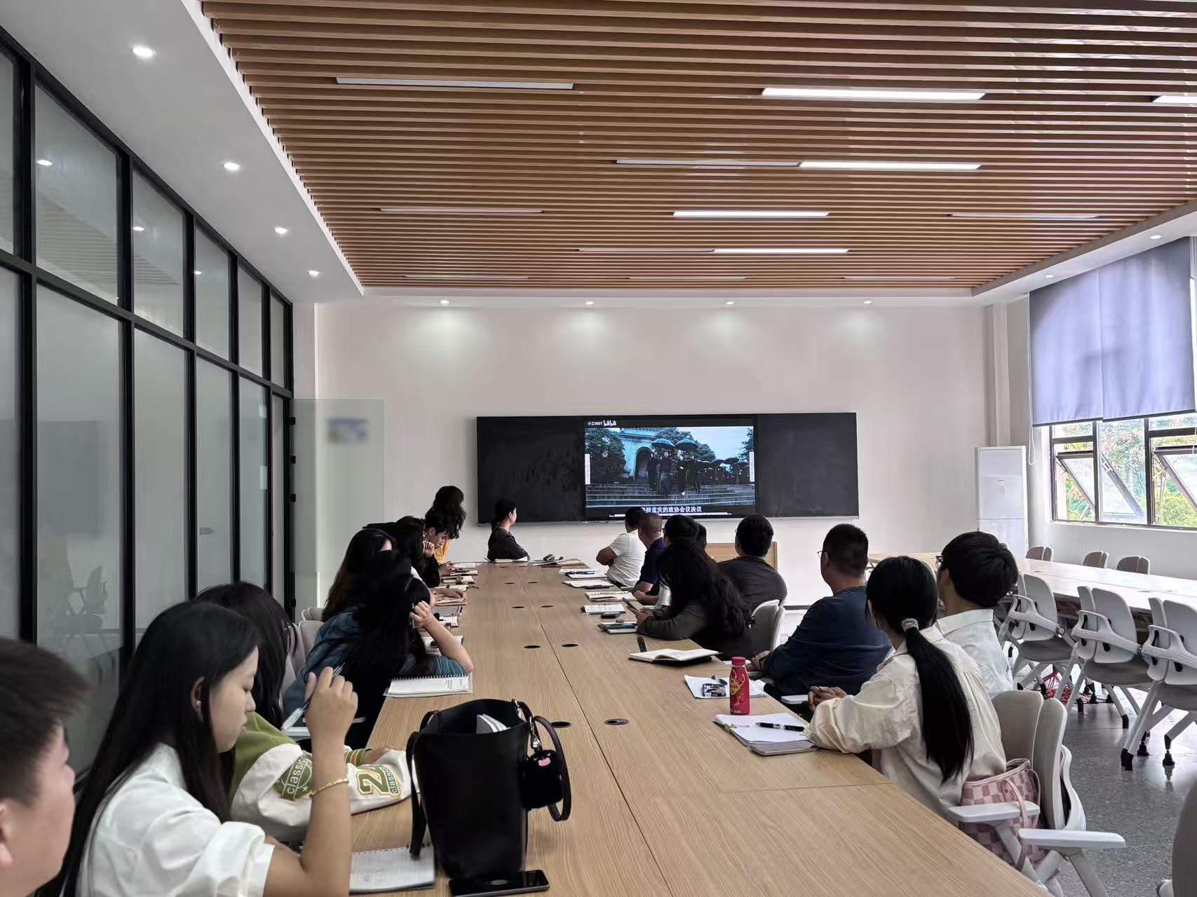 微信图片_20250930094333_106_360.jpg