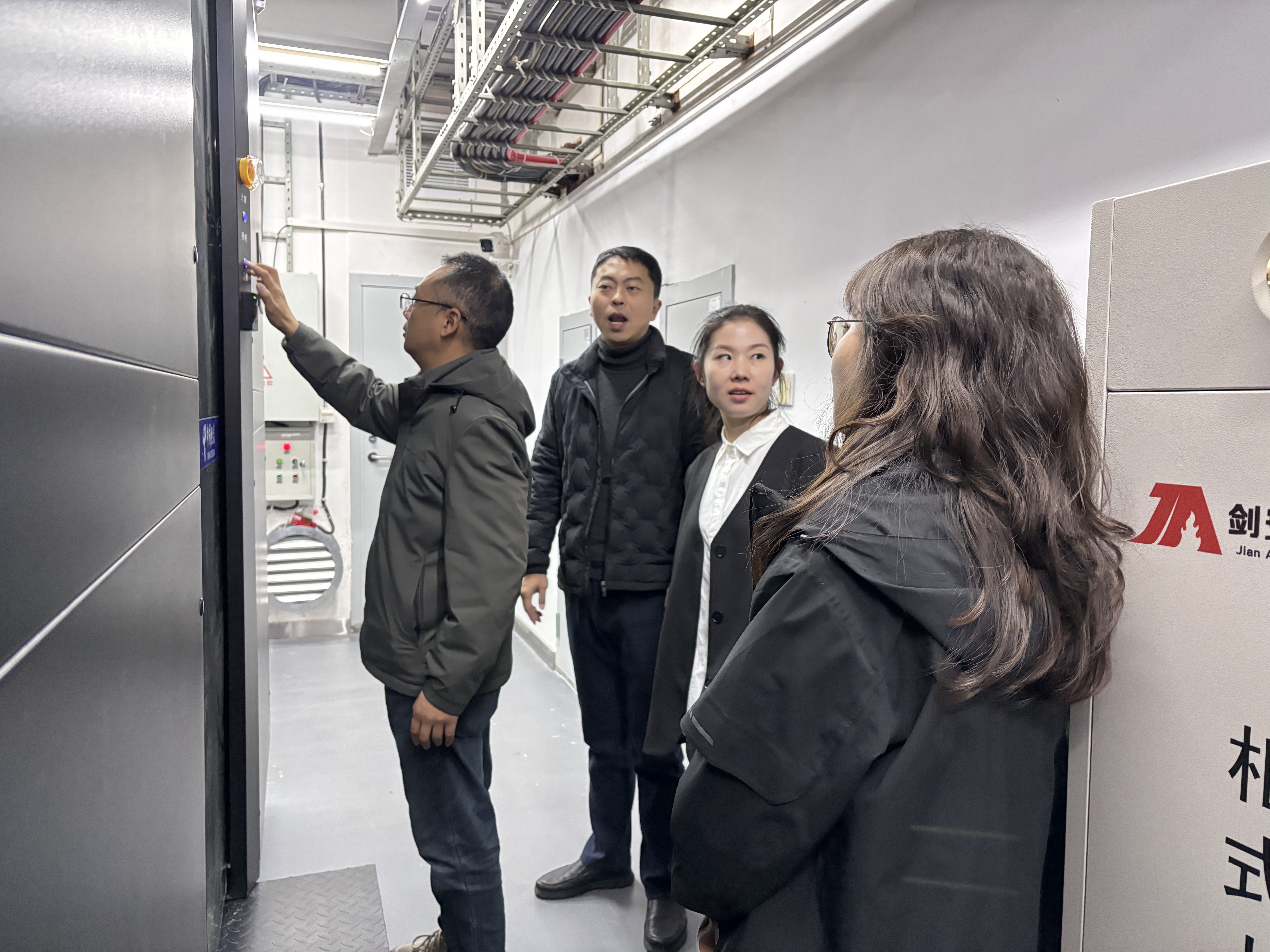 1761812612180009496.jpg 79de8c075ef95d0de578bd13cf8fd8c2.jpg