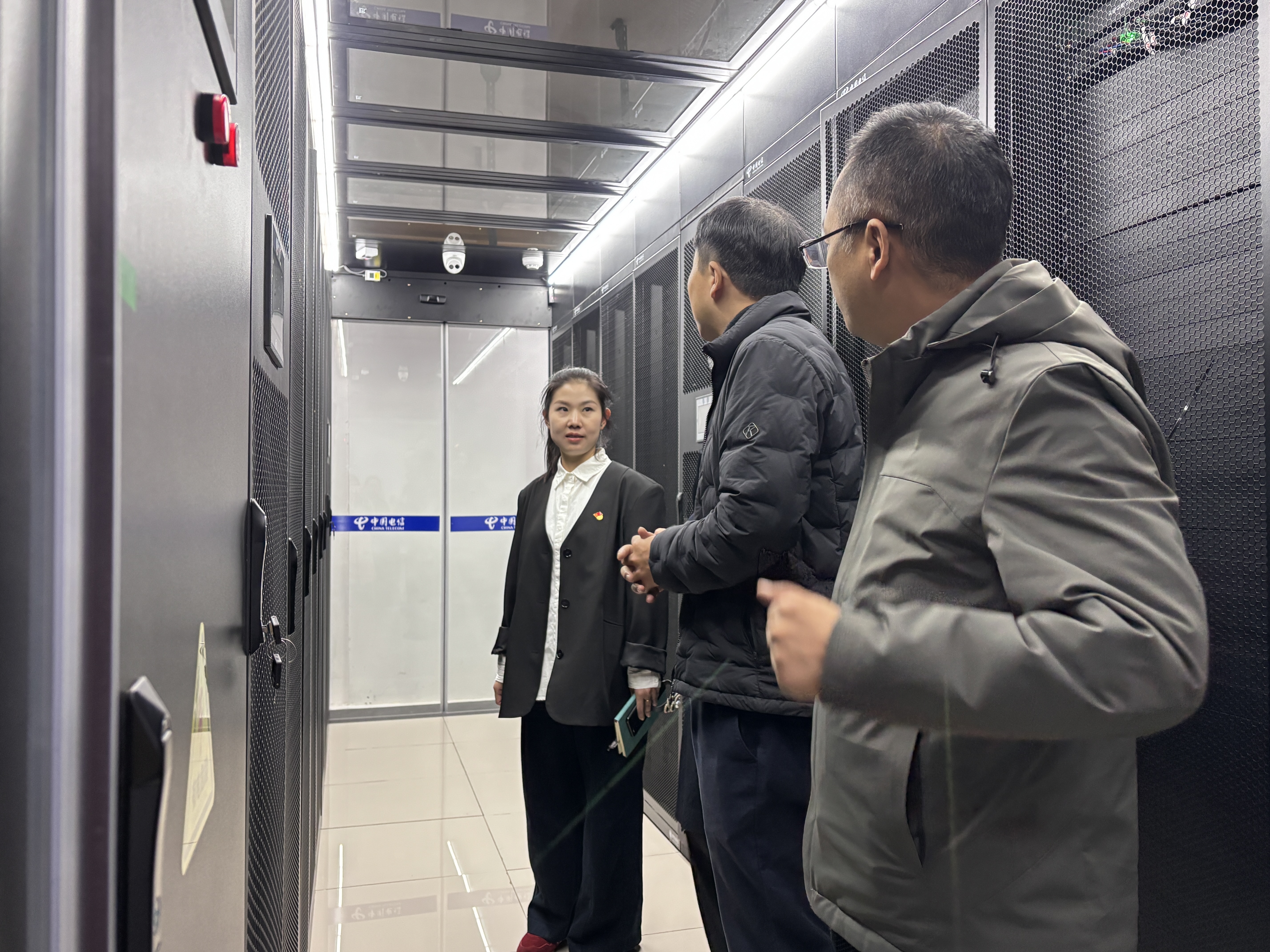 1761812686370014448.jpg 3ee1b98f93be5f2d2a0f12ddd2ec33f7.jpg