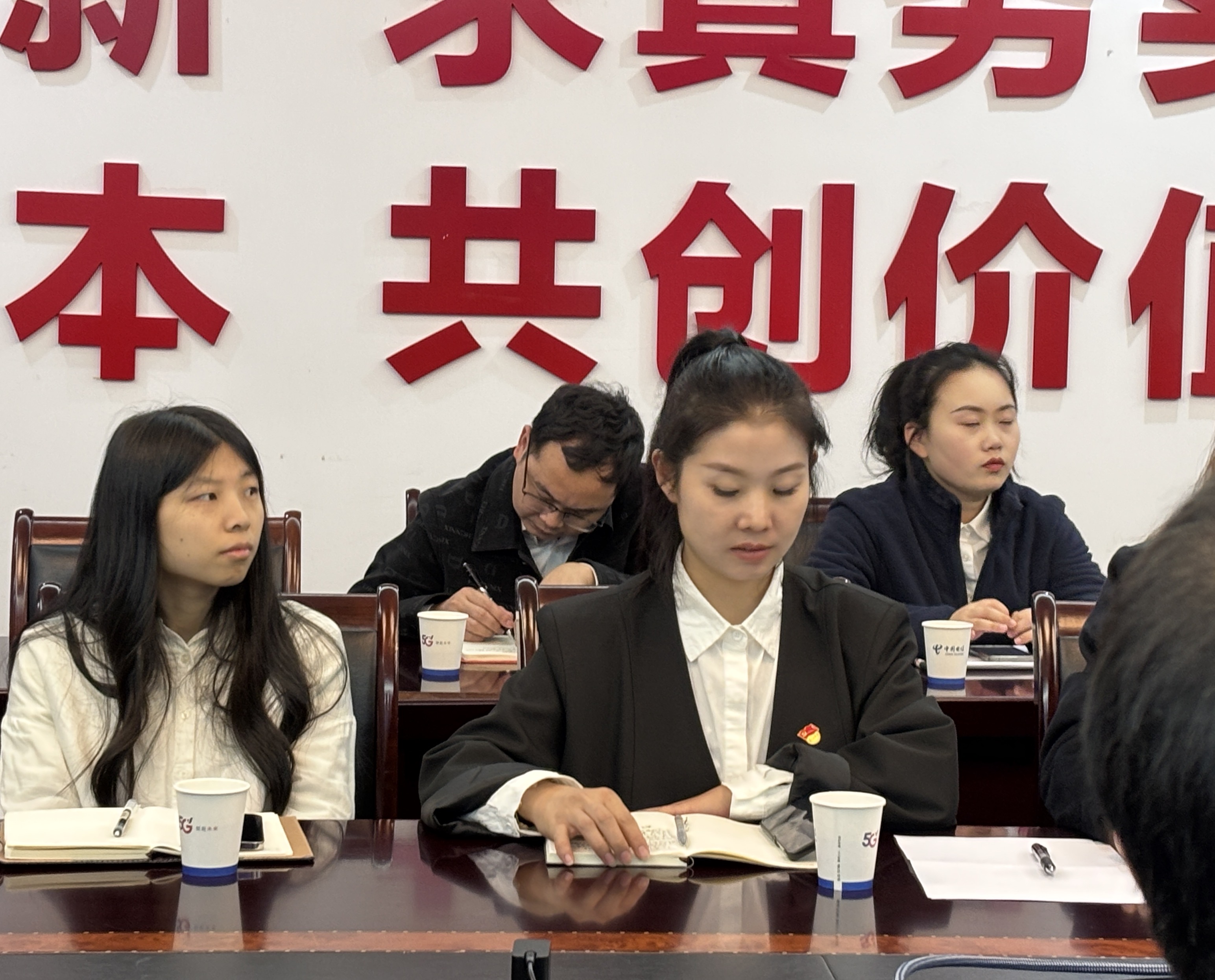 1761812734468028261.jpg 30011bc1820a7f67b631fe7706d1bcd6.jpg